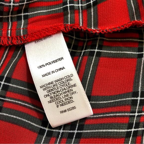 Express Red Black Tartan Plaid Portofino Button Front Blouse Notched V Neck - Picture 9 of 16